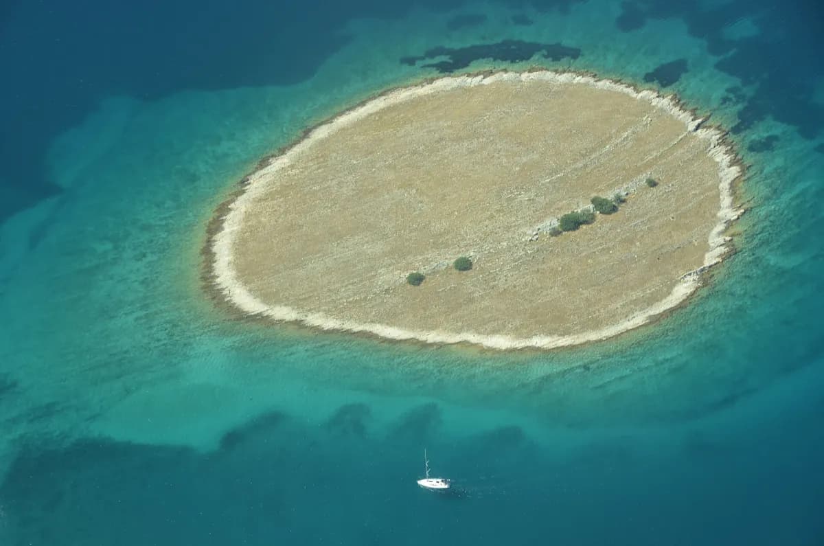 Inseln bei Zadar: Die einfachsten Tagesausflüge (und wie du zu jeder kommst)
